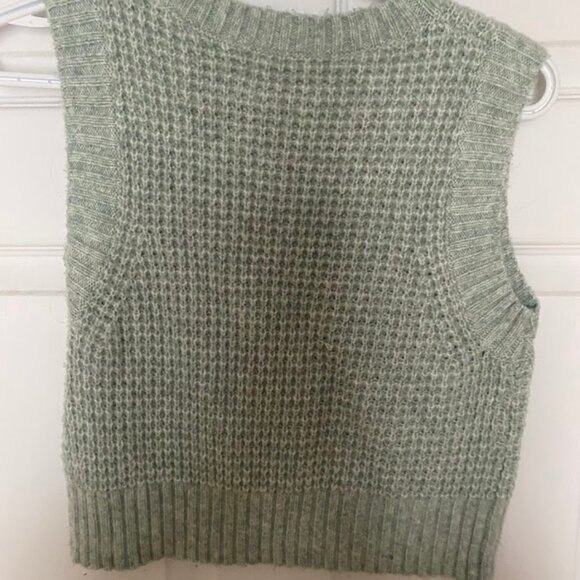 Jessica Simpson Knit Vest - Picture 3 of 3